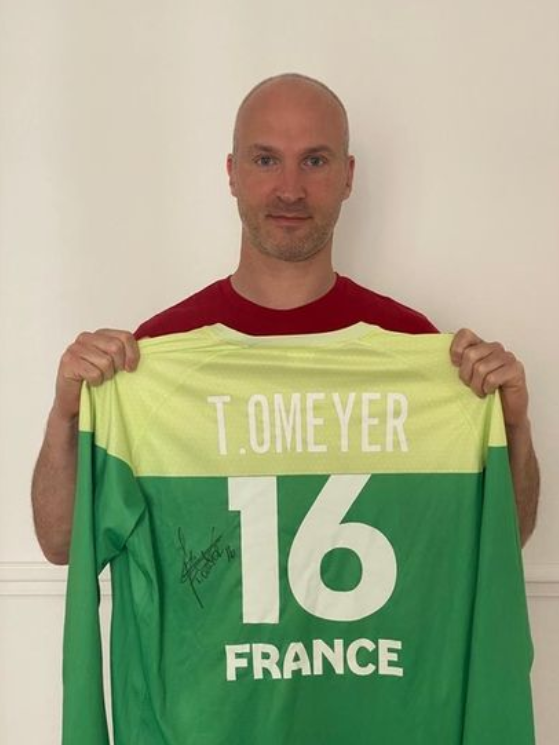 thierry-omeyer-maillot-vente-aux-encheres