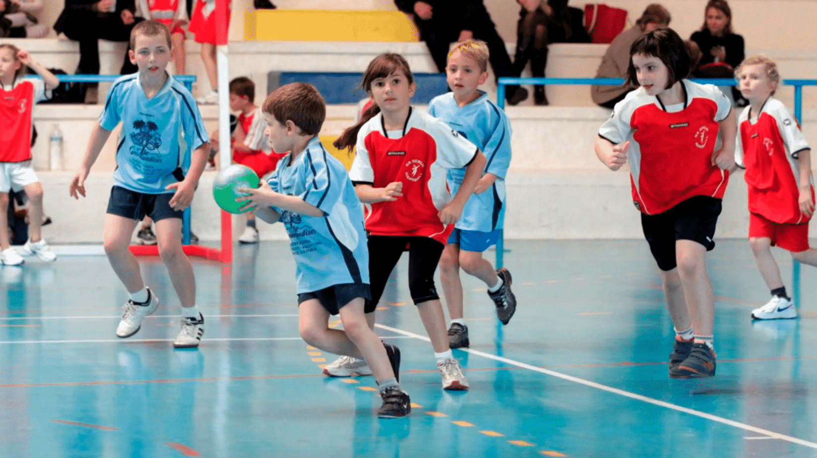 A quel âge mettre son enfant au Handball ?